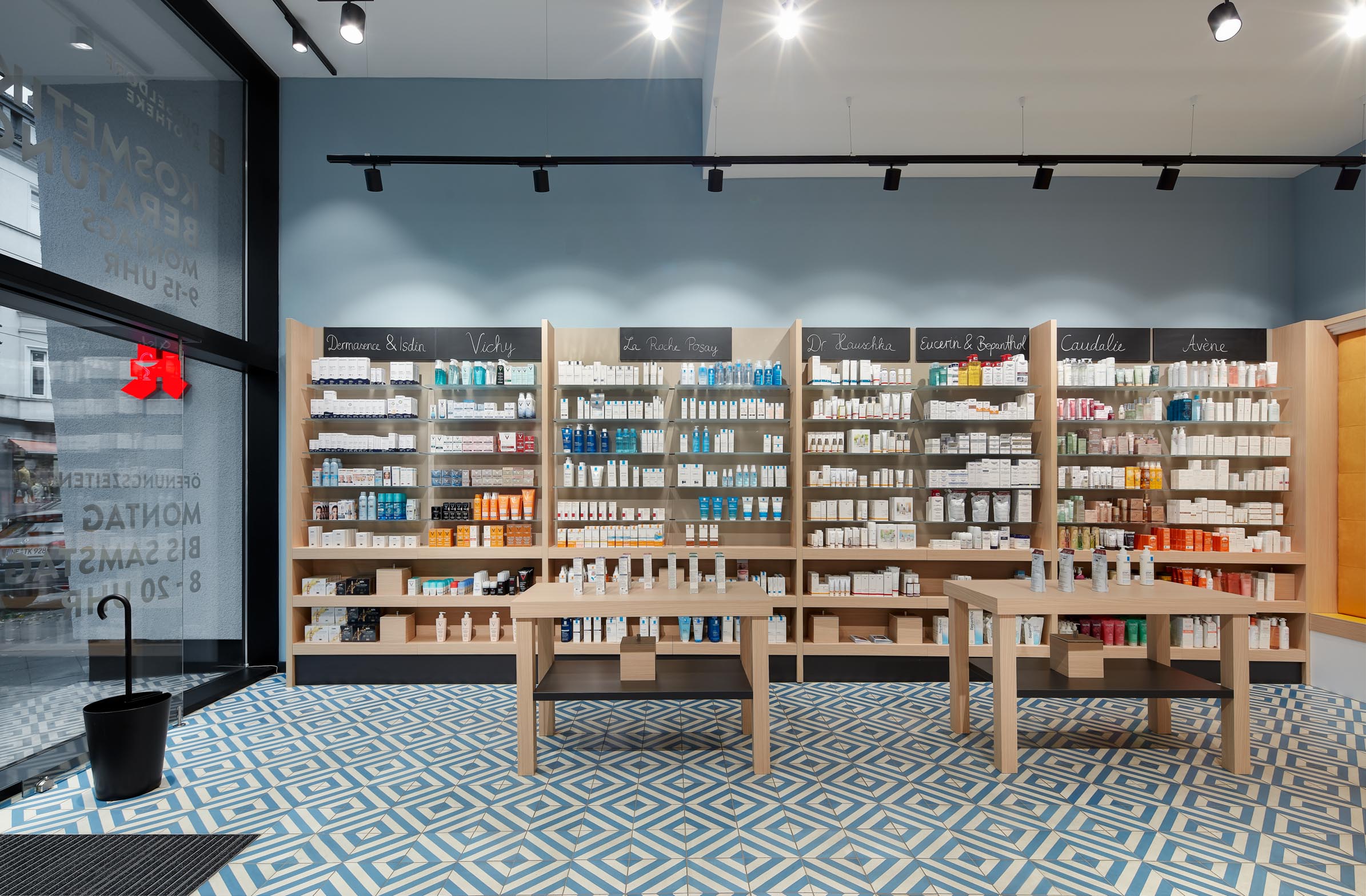 Düsseldorf Apotheke Bilk, Freiwahl und Offizin