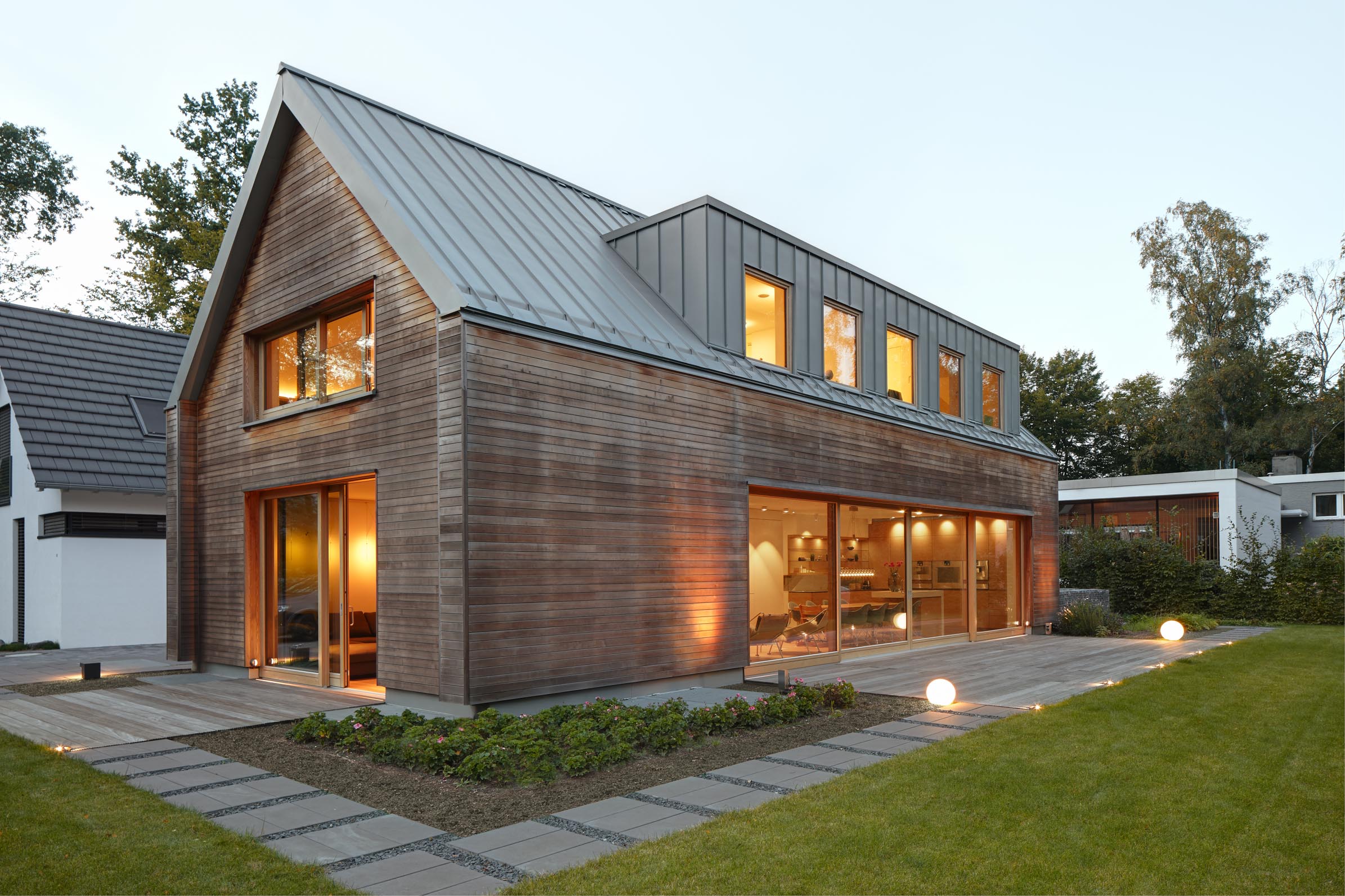 Haus Sinani mit Terrasse und Garten