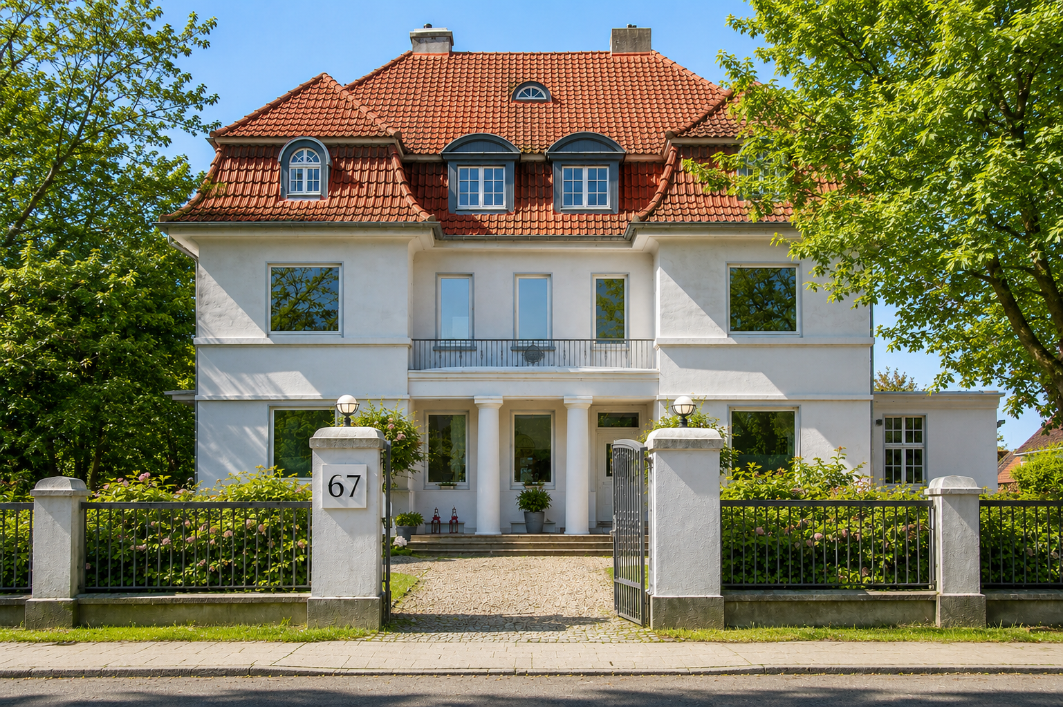 Die historische Fabrikantenvilla und Sitz von Klaus Bürger Architektur in Krefeld Hüls