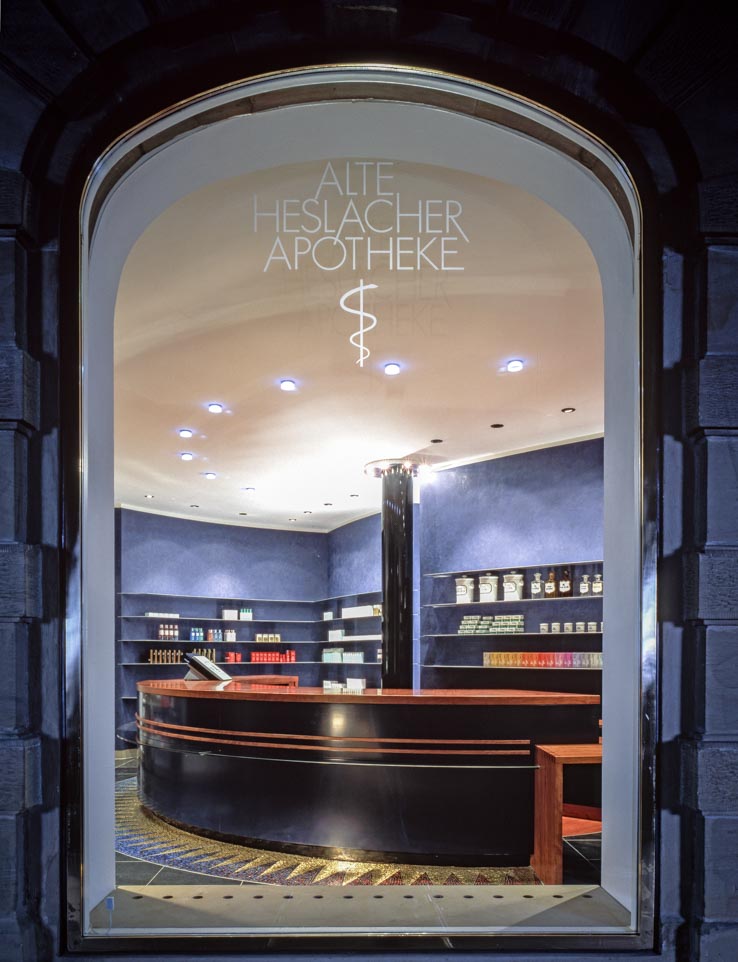 Alte Heslacher Apotheke, 1. Platz europäischer Innenarchitekturpreis 1991