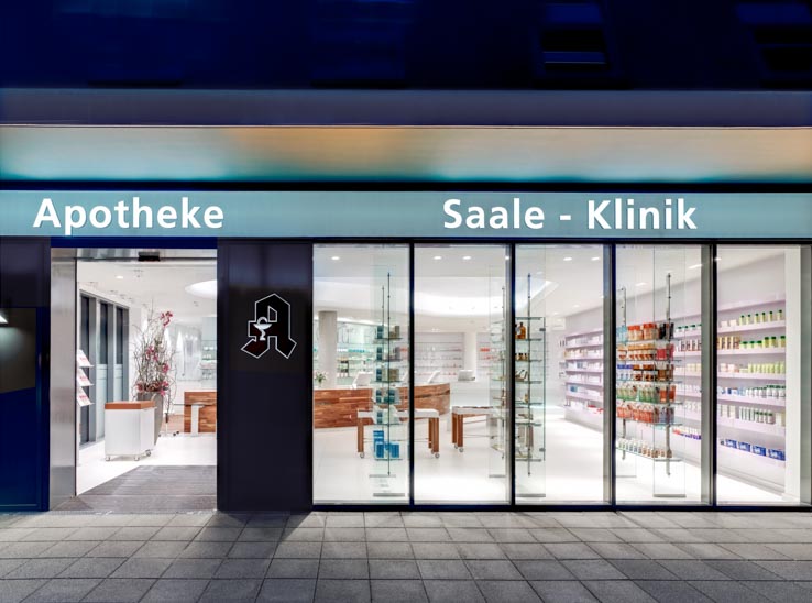 Apotheke Saale Klinik Halle, Fassade