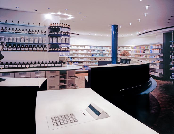 Stadt Apotheke Achern, HV-Tisch mit Designkassen