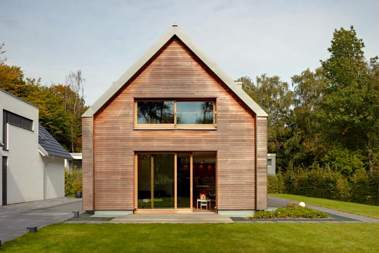 01-Einfamilienhaus, Garten, Holzfassade, Terrasse-xs